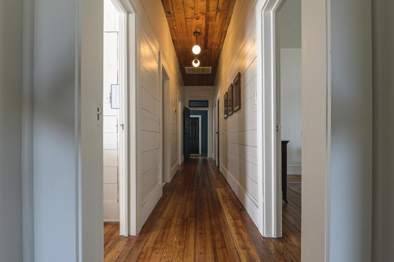 Restored 1930S Uptown Bungalow 2 Min. To Magnolia Waco Extérieur photo