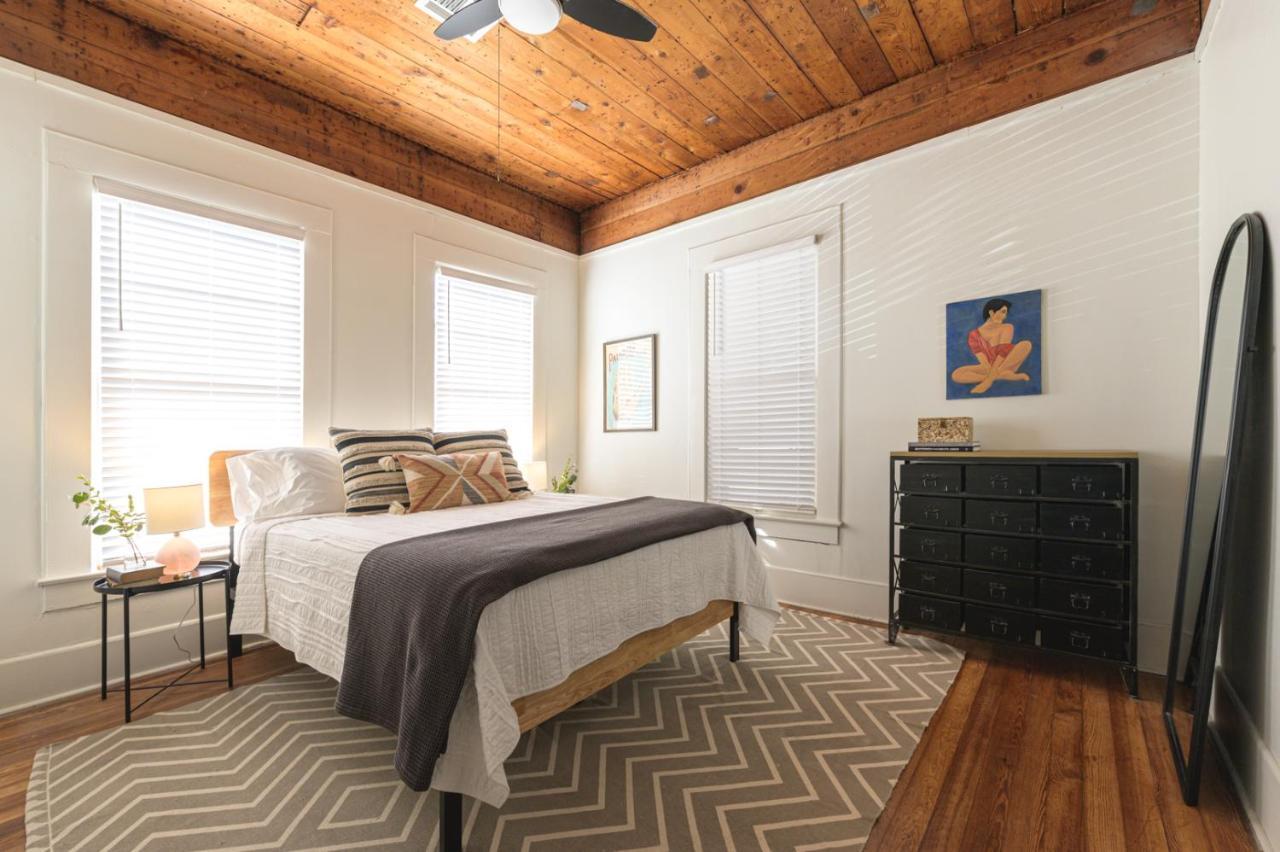 Restored 1930S Uptown Bungalow 2 Min. To Magnolia Waco Extérieur photo