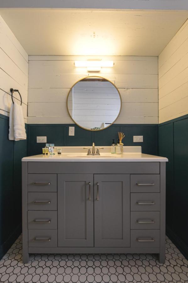 Restored 1930S Uptown Bungalow 2 Min. To Magnolia Waco Extérieur photo